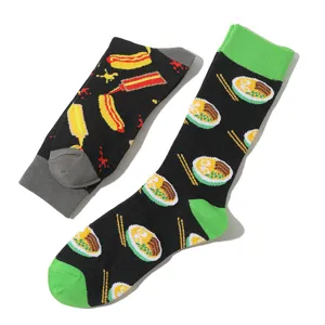Cartoon Ramen und Hotdog Muster Baumwoll Socken für Herren und Damen Alltag Mode.