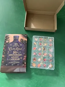 Calendario de adviento de navidad 2026 tema whisky caja de cuenta regresiva colgante regalo.