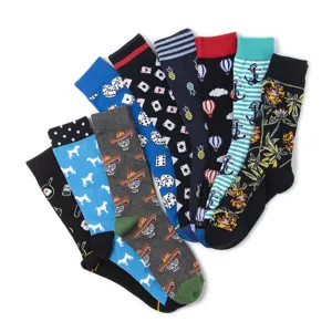 Bunte gemusterte Mode-Crew-Socken mit lustigen Motiven wie Würfeln, Ankern und Blumen.