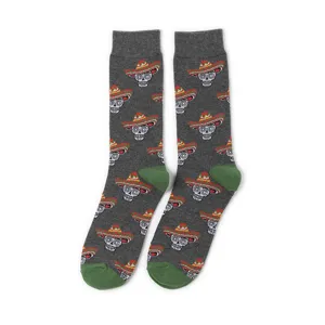 Lustige Herren Socken mit mexikanischem Totenkopf Muster und grünen Absätzen für den Alltag.