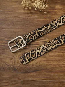 Chic leopard print women leather belt featuring a classic silver square buckle detail.