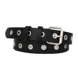 Schwarzer Ledergürtel für Damen mit Metallösen und silberner Schnalle Punk Modegürtel
