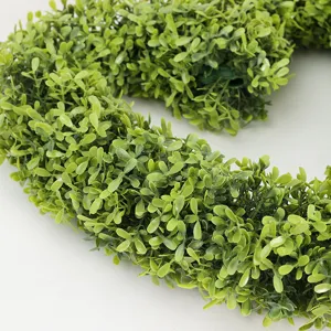 Artificial green plant heart shaped garland 3D decorative wreath for live streaming backdrop.