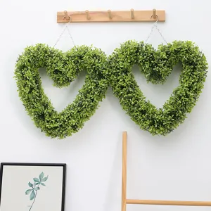 Artificial green plant heart-shaped wreath wall hanging home decor background prop