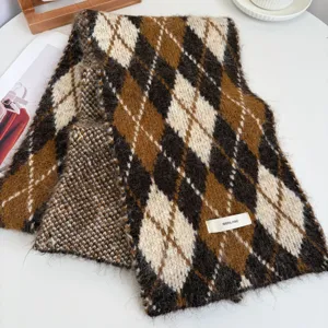 Detailed close-up view of the Japanese style argyle fluffy mohair winter warm knit scarf.