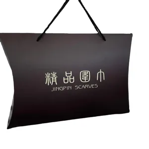 Scatola regalo per sciarpa a cuscino di lusso con manico nero confezione di abbigliamento