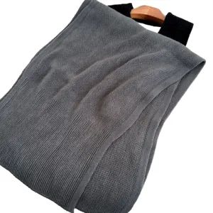 Sciarpa in maglia grigia da donna, scialle lungo morbido caldo invernale casual.