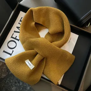 Sciarpa incrociata in lana tinta unita da donna inverno caldo colletto minimalista
