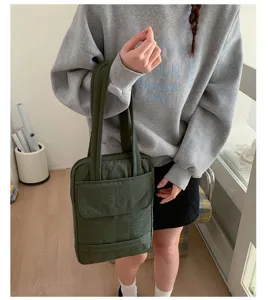 Borsa a tracolla verde casual con scomparti multipli, capiente borsa per il lavoro quotidiano.