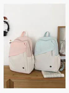 Zaino casual in stile coreano per donne, zainetto leggero per studenti e viaggi.