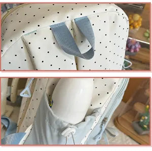 Zaino stile college giapponese a pois con dettagli di spallacci rinforzati e tasca.