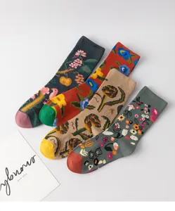 Retro floral cotton mid-tube socks for men and women, stylish street wear couple long socks detail.