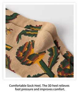 Vintage floral knit socks for men and women, stylish cotton mid-tube street fashion socks.