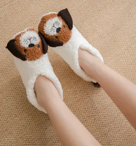 Kuschelige Plüsch-Bodensocken mit süßem Hundemotiv, dicke und warme Wintersocken für Damen.