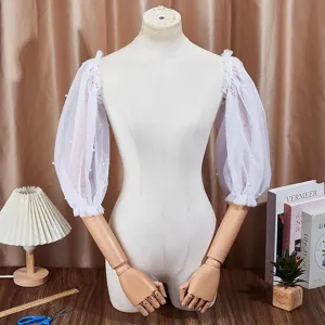 Maniche a palloncino in tulle trasparente rimovibili con perle, elegante accessorio.