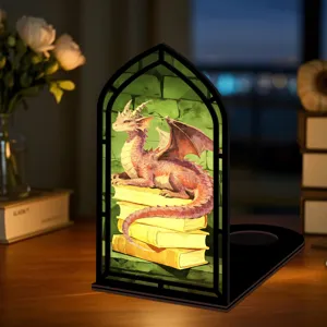 Luce notturna ferma libri in legno con design drago in vetrata per decorazione mensola.