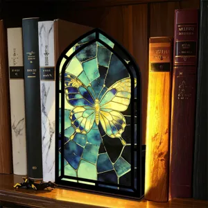 Fermalibri luce notturna in legno con design a farfalla in vetrata per scaffale.