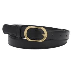 Schwarzer Damen Ledergürtel mit ovaler Metallschnalle, vielseitiges Accessoire für Jeans.