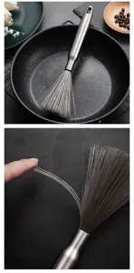 Spazzola per pulire pentole in acciaio inossidabile con setole di filo fine per utensili da cucina.