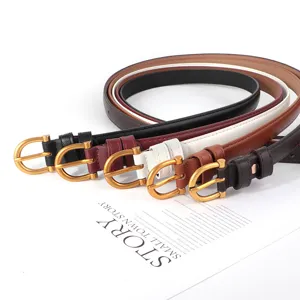 Ceinture fine en cuir pour femme avec boucle dorée classique, élégante et tendance.