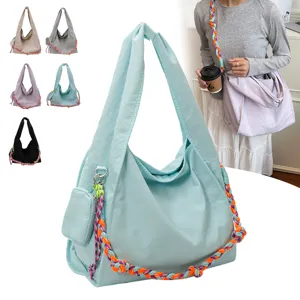Borsa a tracolla casual in nylon di grande capacità con tracolla intrecciata colorata.