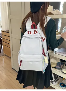 Zaino bianco casual per la scuola e l'uso quotidiano, borsa per studenti elegante e leggera.