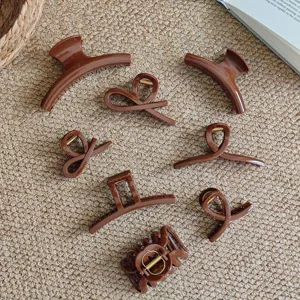 Brown hair claw clips set, large hair catch styling accessories for women daily use