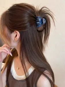 Blue marbled hair claw clip, elegant geometric hair accessory for women daily styling.