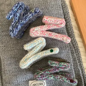 Pince à Cheveux en Laine Tricotée Chaud d Hiver pour Femmes Grande Pince Requin Croisée Accessoires de Coiffure