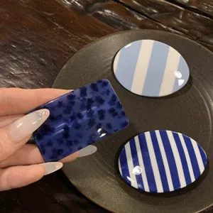 Set di mollette per capelli in acetato chic, eleganti righe blu e tartaruga per donne.