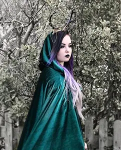 Dark green velvet hooded cloak for women Halloween costume medieval cape cosplay party outfit