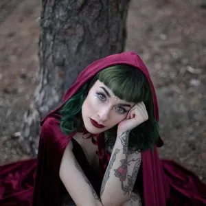 Women Velvet Hooded Cloak Long Cape For Halloween Christmas Party Cosplay Costume Photogenic Studio Shawl Outerwear
