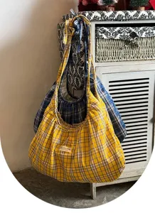 Korean style vintage plaid canvas tote bag detail view, large capacity pleated shoulder bag.