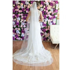 Long cathedral wedding veil with pearls and comb for bride bridal photography elegant