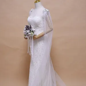 Bruids kant trouwjurk cape met strass parels mesh mantel voor elegante bruid look detail