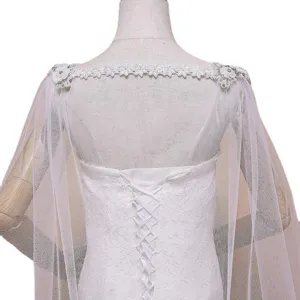 Bruid tule en kanten cape trouwjurk mantel met parels en strass wit achterkant aanzicht