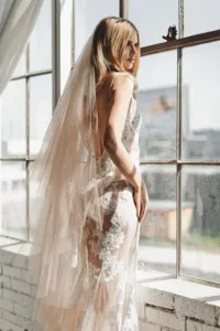 Bridal double layer medium long wedding veil with comb lace trim elegant photography dress