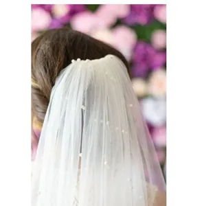Bridal pearl tulle wedding veil with comb elegant white bridal headpiece for photography
