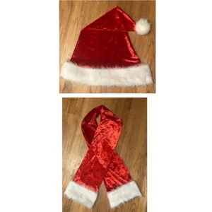 Set cappello e sciarpa di Babbo Natale in velluto rosso con bordo in peluche festa