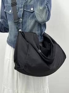 Leichte Nylon Umhängetasche mit großem Fassungsvermögen lässige Hobo Schultertasche für Pendler