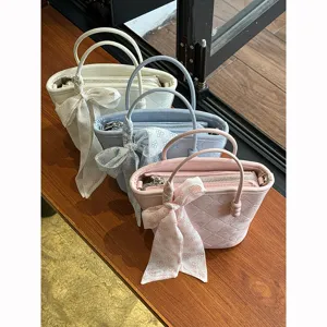 Sac à Main Matelassé Frais Style Coréen pour Femmes Sac Cabas Doux Sac à Bandoulière en Cuir PU Casual Avec Foulard en Soie