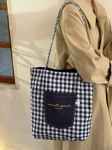 Koreanischer karierter Schulter-Totetasche, große Kapazität, modische Freizeittasche.