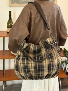 Vintage Kariertes Canvas Tragetasche, grosse Schultertasche mit verstellbarem Gurt fuer Pendler.