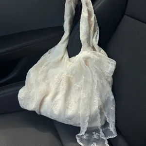 Literary Fresh Lace Floral Canvas Tote Bag Women Large Capacity Casual Single Shoulder Commuting Underarm Bag