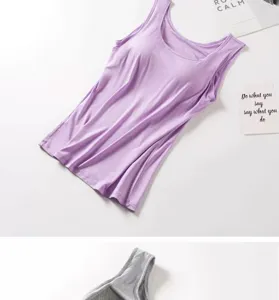 Vue détaillée de caraco soutien-gorge en modal, tissu doux et design de soutien confortable.