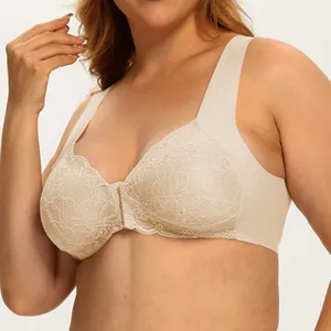 Comodo reggiseno in pizzo senza ferretto con chiusura frontale per donna taglia forte.