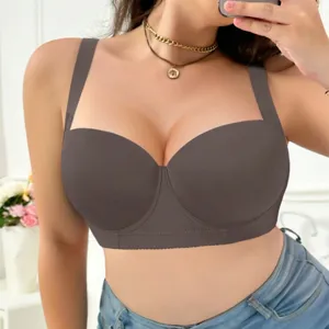 Vista detallada del sujetador push-up gris oscuro sin tirantes con diseño cómodo y sin costuras.
