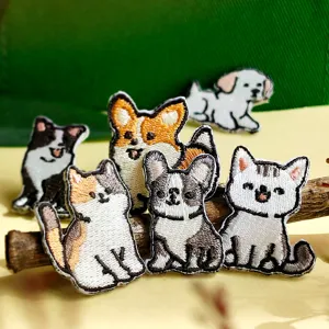 Cute cartoon animal embroidery patches, cute dog and cat DIY iron-on clothing repair appliques.