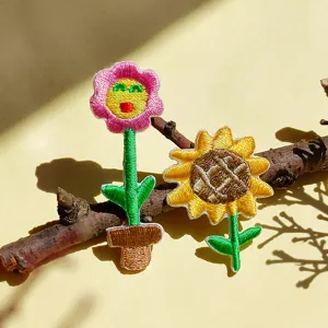 Cute embroidered flower patches DIY cute cartoon badges for clothing hats and bags main view