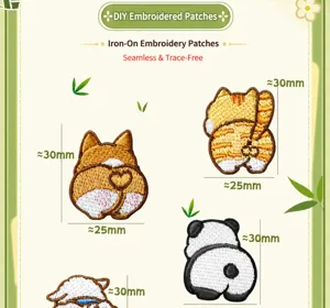 Gros plan détaillé de patchs brodés d'animaux de dessin animé avec une texture fine.